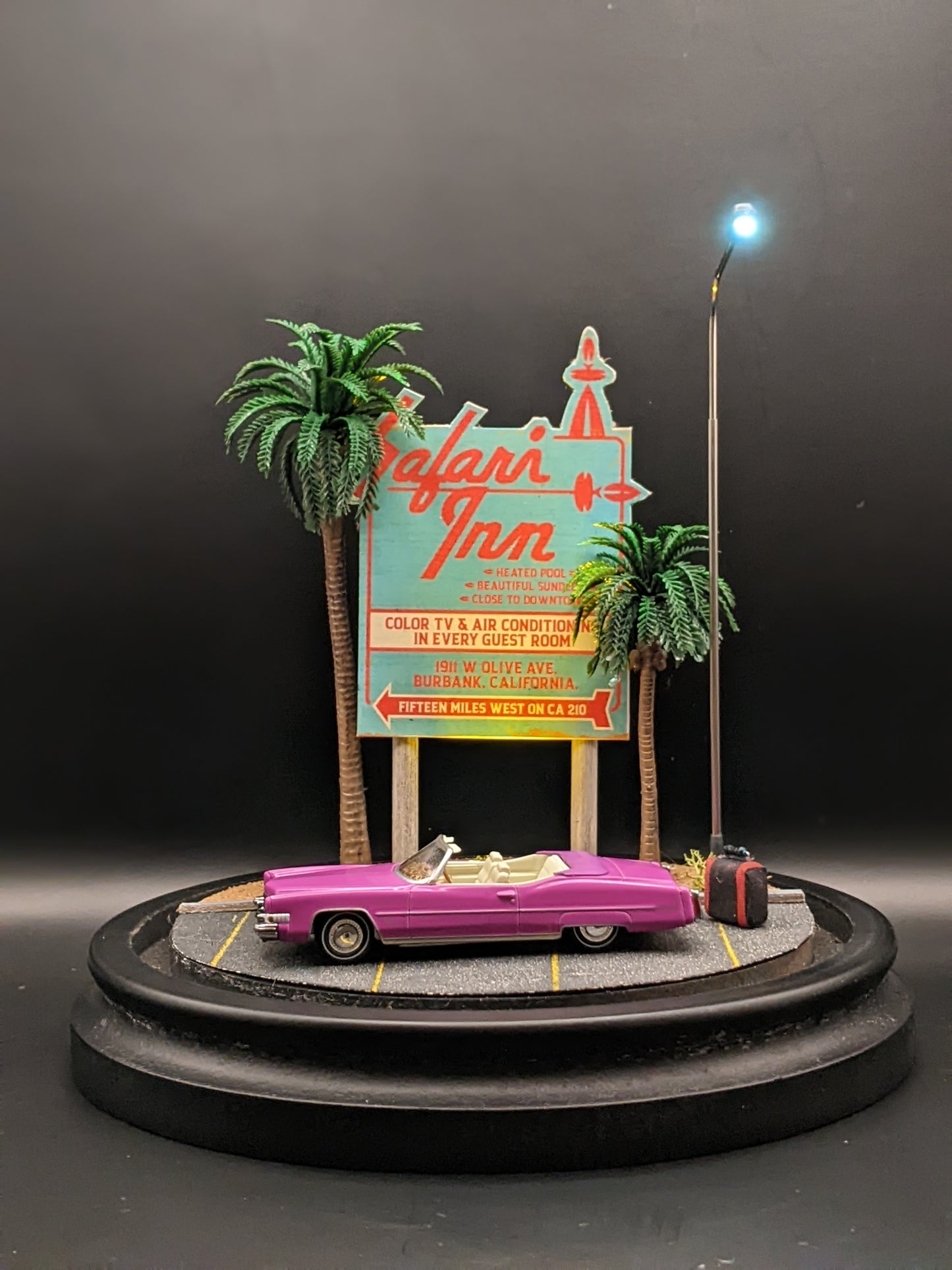 True Romance Diorama Lamp – Handmade Bell Jar Scene with Clarence’s Cadillac, Limited Edition Movie Collectible(Copy)