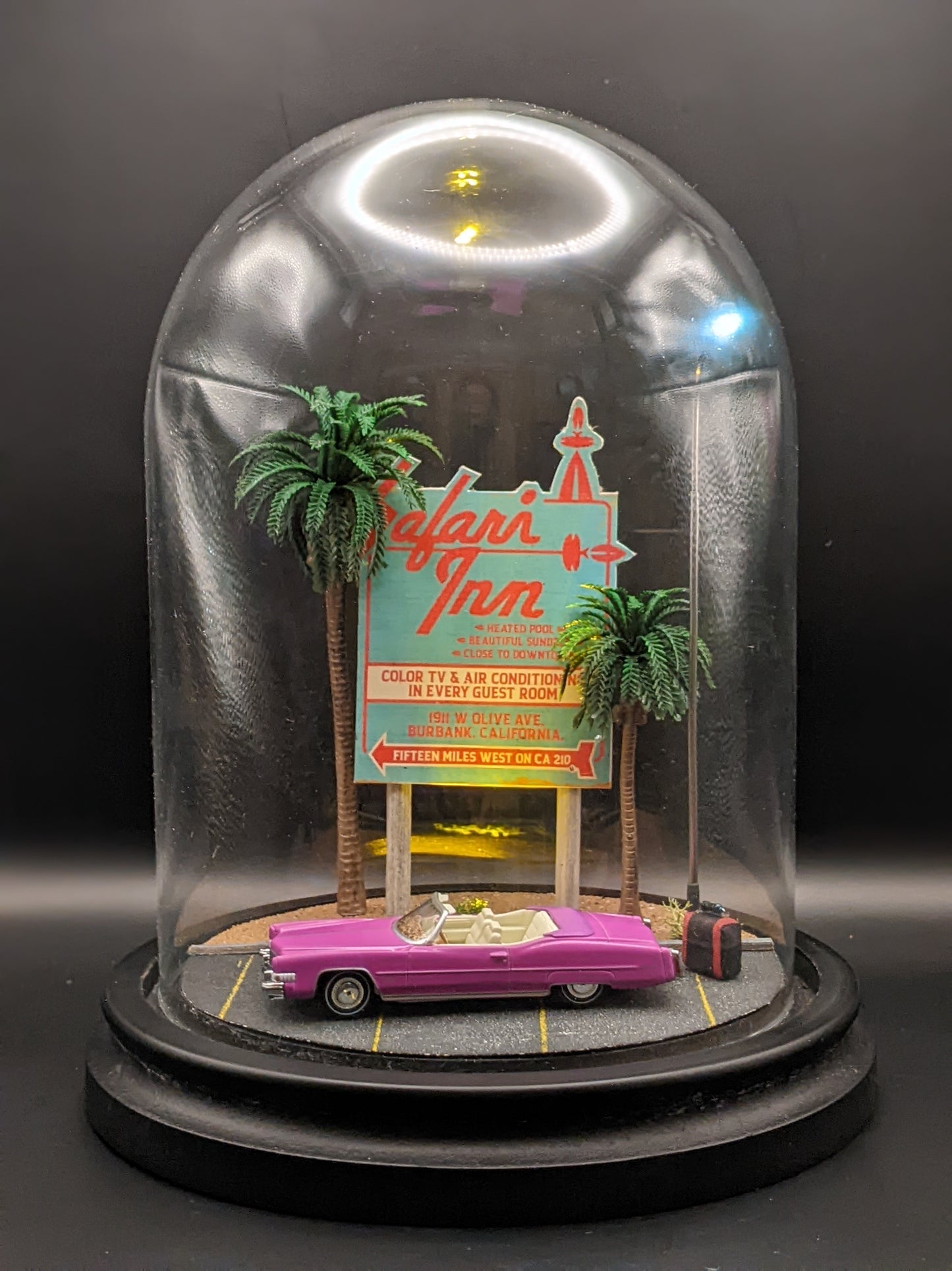 True Romance Diorama Lamp – Handmade Bell Jar Scene with Clarence’s Cadillac, Limited Edition Movie Collectible(Copy)