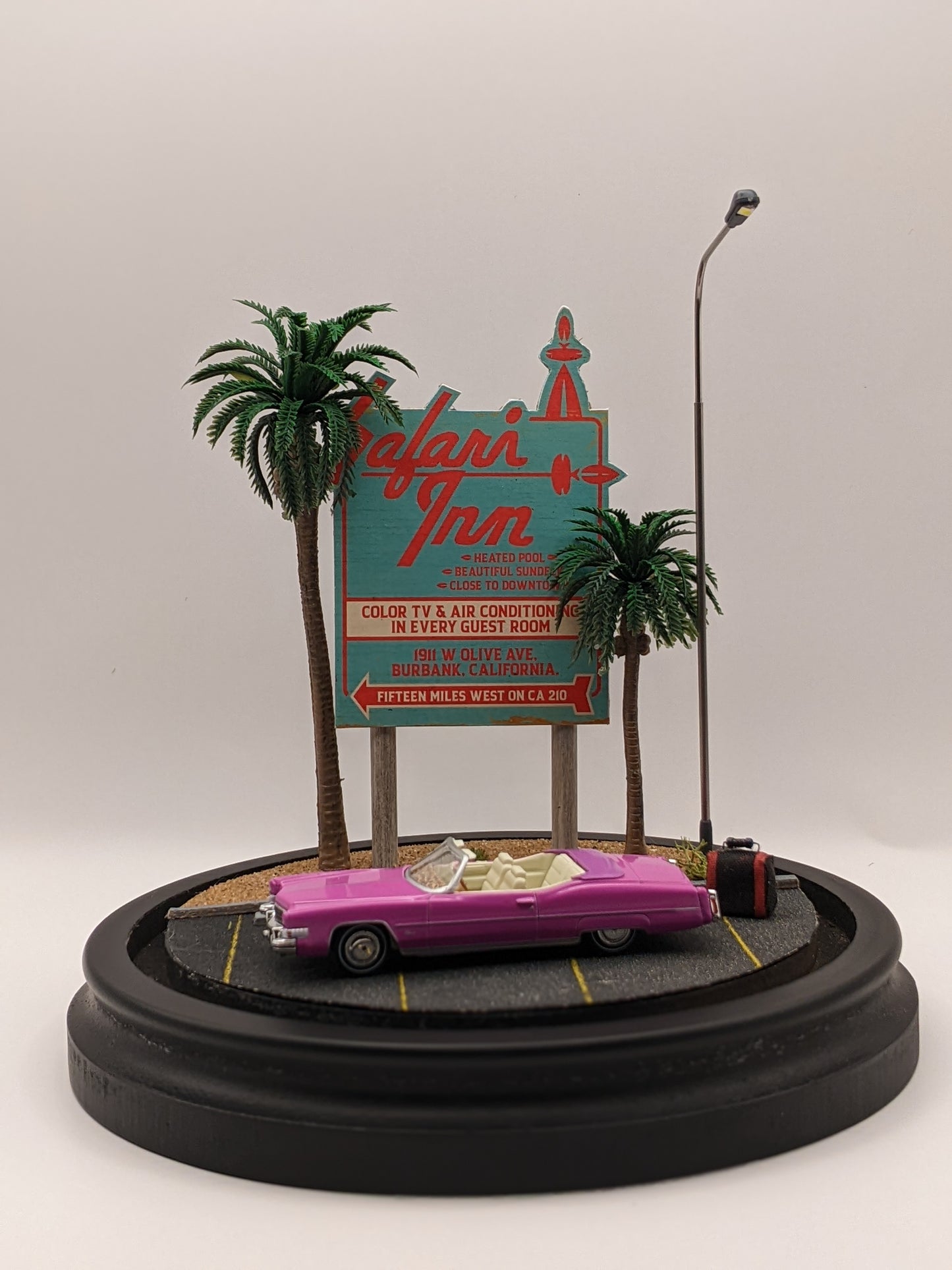 True Romance Diorama Lamp – Handmade Bell Jar Scene with Clarence’s Cadillac, Limited Edition Movie Collectible(Copy)