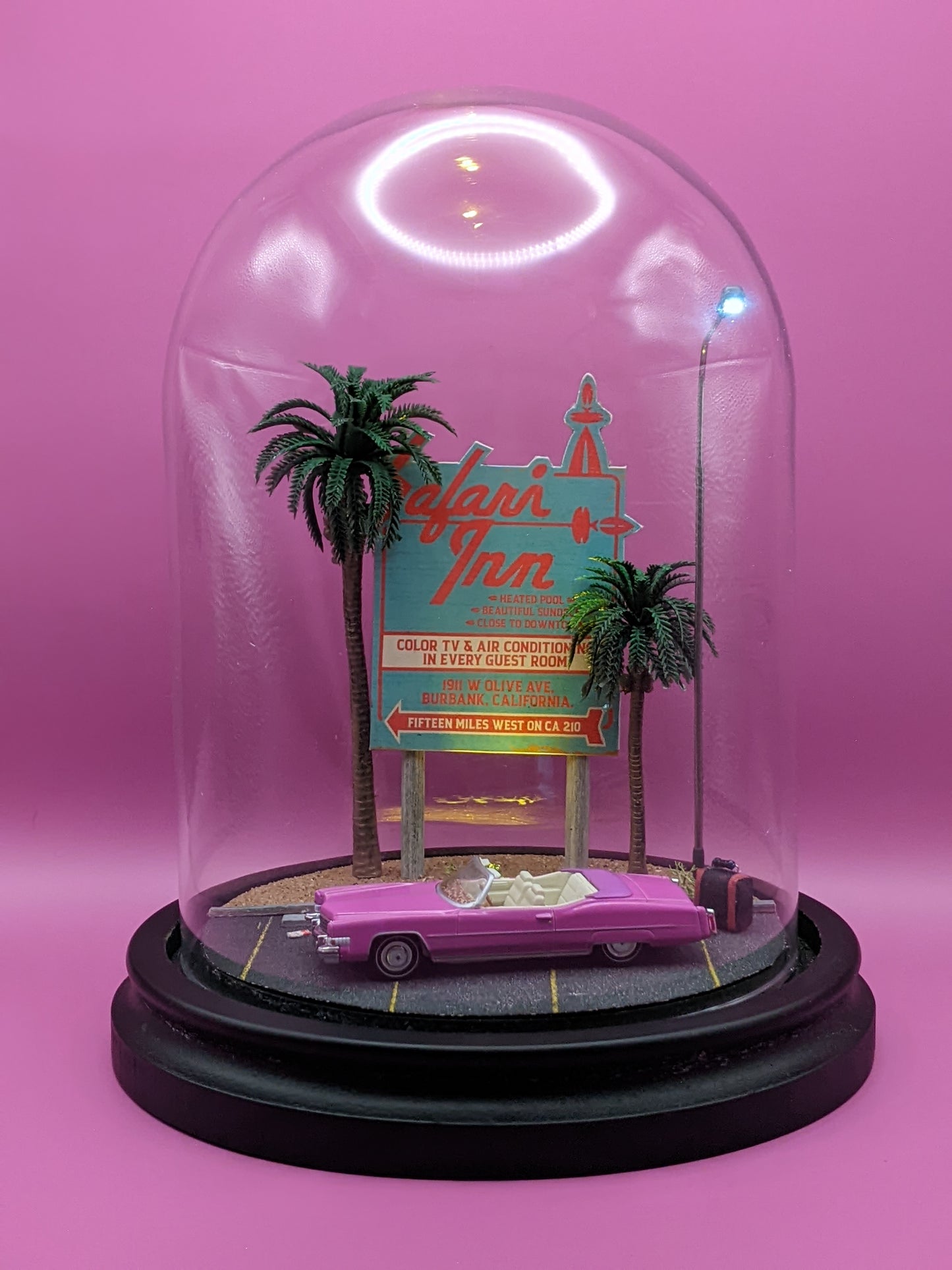 True Romance Diorama Lamp – Handmade Bell Jar Scene with Clarence’s Cadillac, Limited Edition Movie Collectible(Copy)