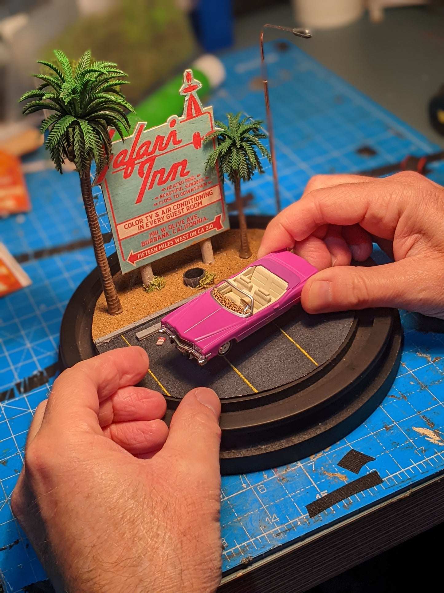True Romance Diorama Lamp – Handmade Bell Jar Scene with Clarence’s Cadillac, Limited Edition Movie Collectible(Copy)