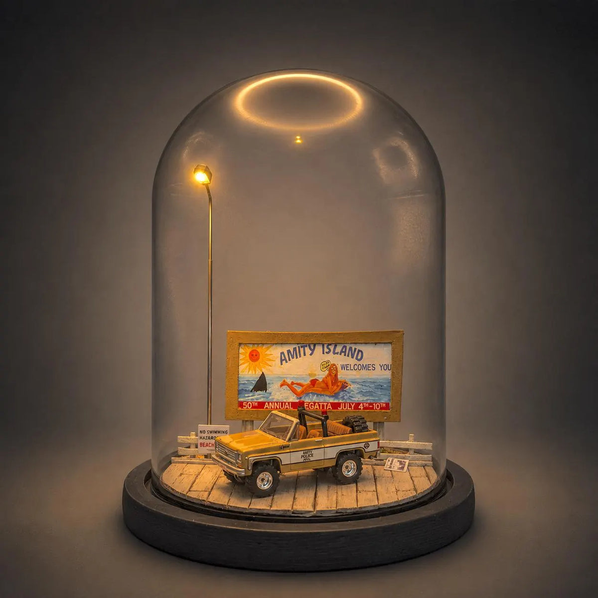 Jaws Diorama Lamp – Handmade Movie Scene with Amity Island Billboard | Limited Edition Movie Collectible